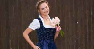 Blaues Dirndl Titelbild Tracht wohin mit der schleife