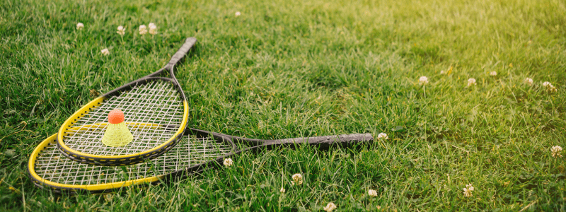 8 grossartige Outdoor Spiele für den Sommer 2023 5 Outdoor Spiele, Federball/Speedminton